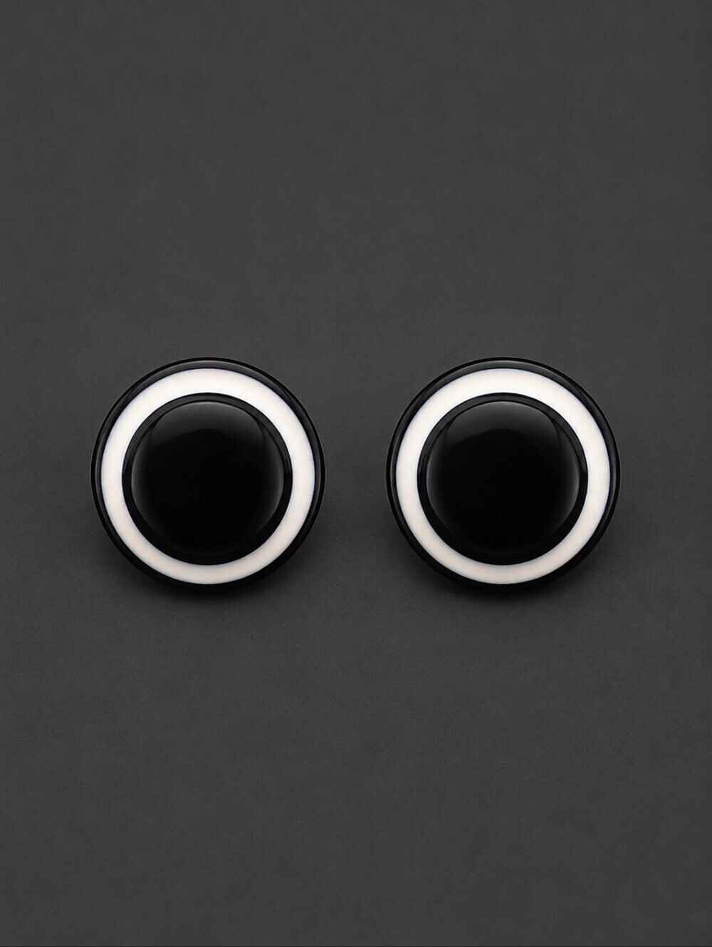 Vintage Black and White Circle Bullseye Lucite Stud Earrings